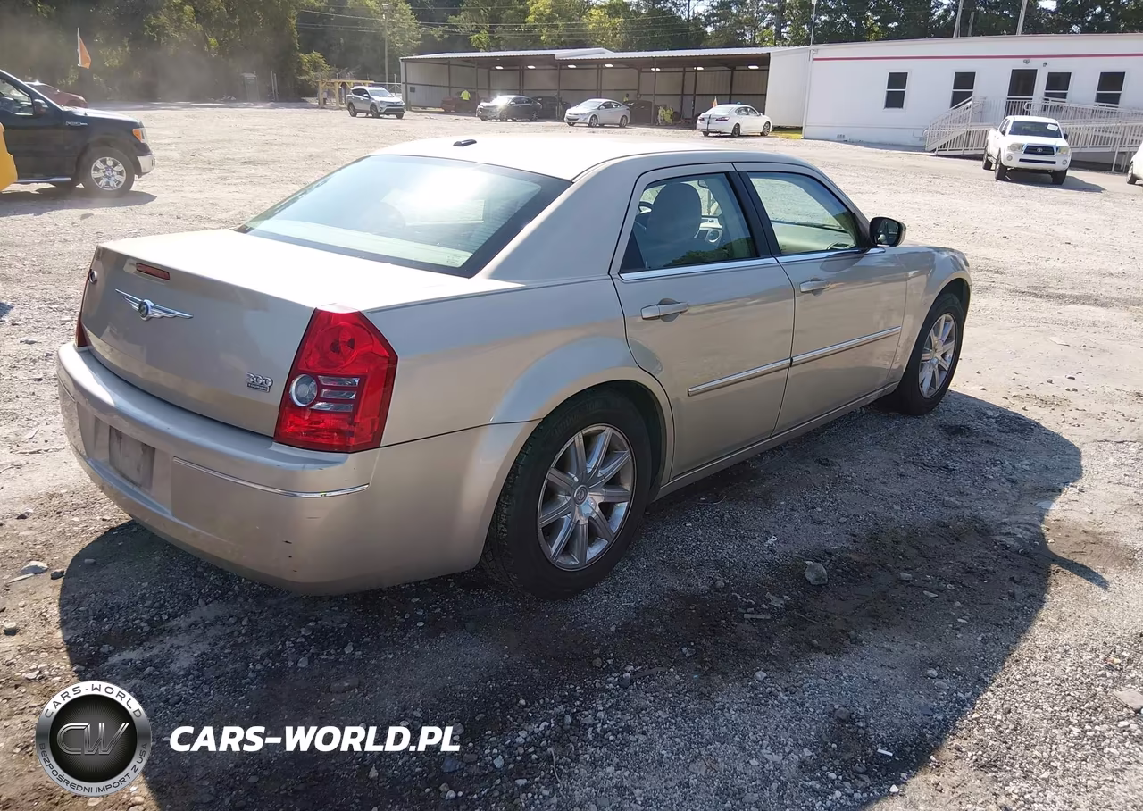 2009 Chrysler 300 Touring VIN:2C3LA53V99H534822 - 4