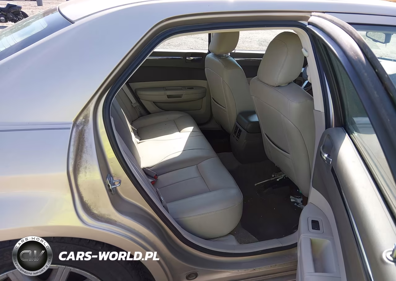 2009 Chrysler 300 Touring VIN:2C3LA53V99H534822 - 8
