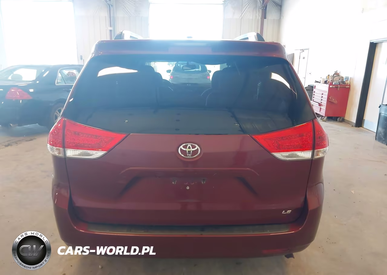 2013 Toyota Sienna Le V6 8 Passenger VIN:5TDKK3DC4DS334088 - 16