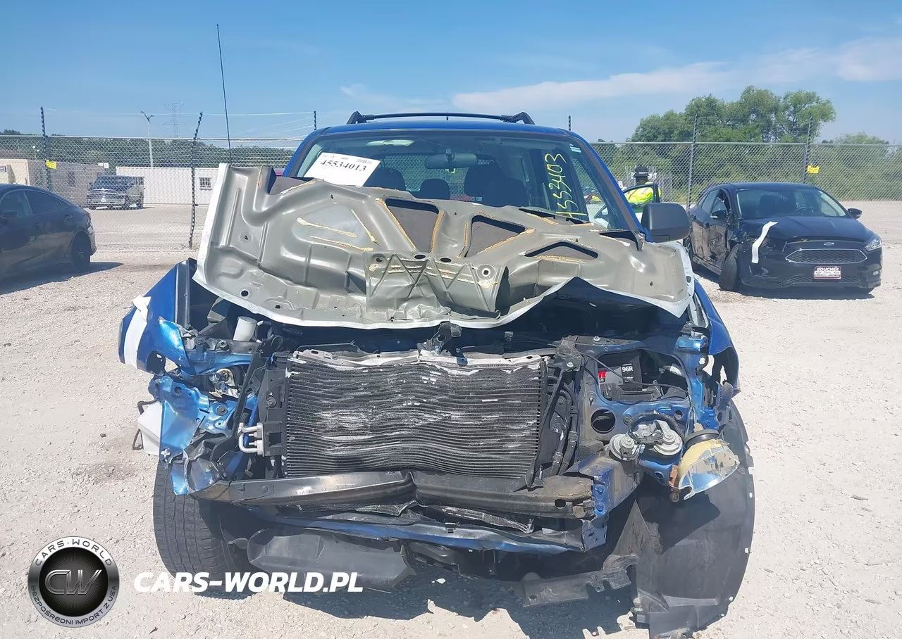 2011 Ford Escape Xls VIN:1FMCU9C71BKC61834 - 11