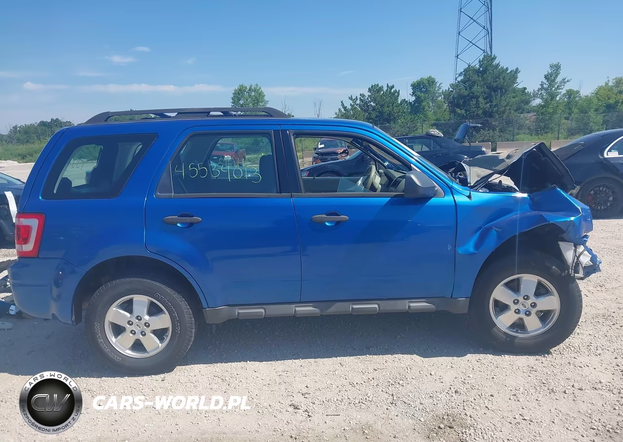 2011 Ford Escape Xls VIN:1FMCU9C71BKC61834 - 12