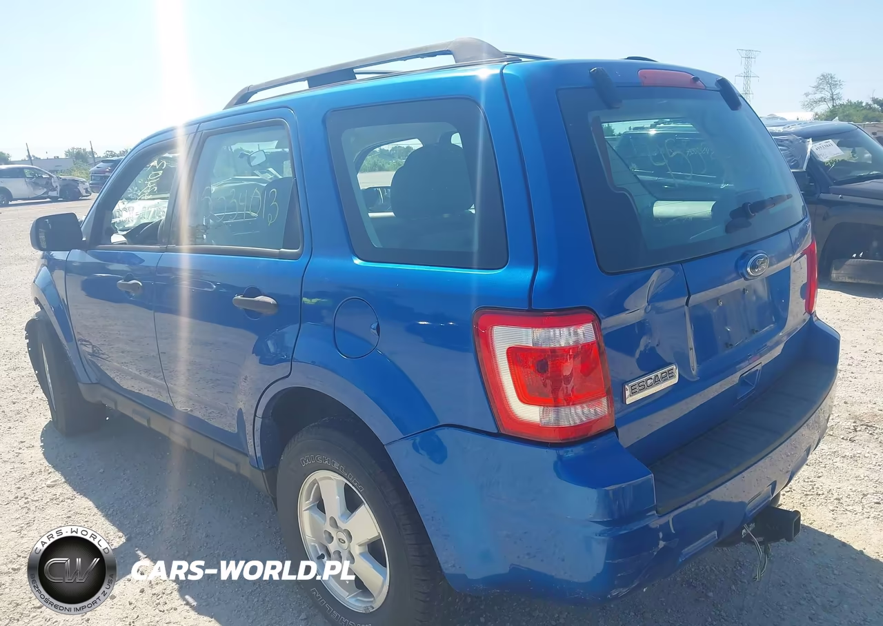 2011 Ford Escape Xls VIN:1FMCU9C71BKC61834 - 3