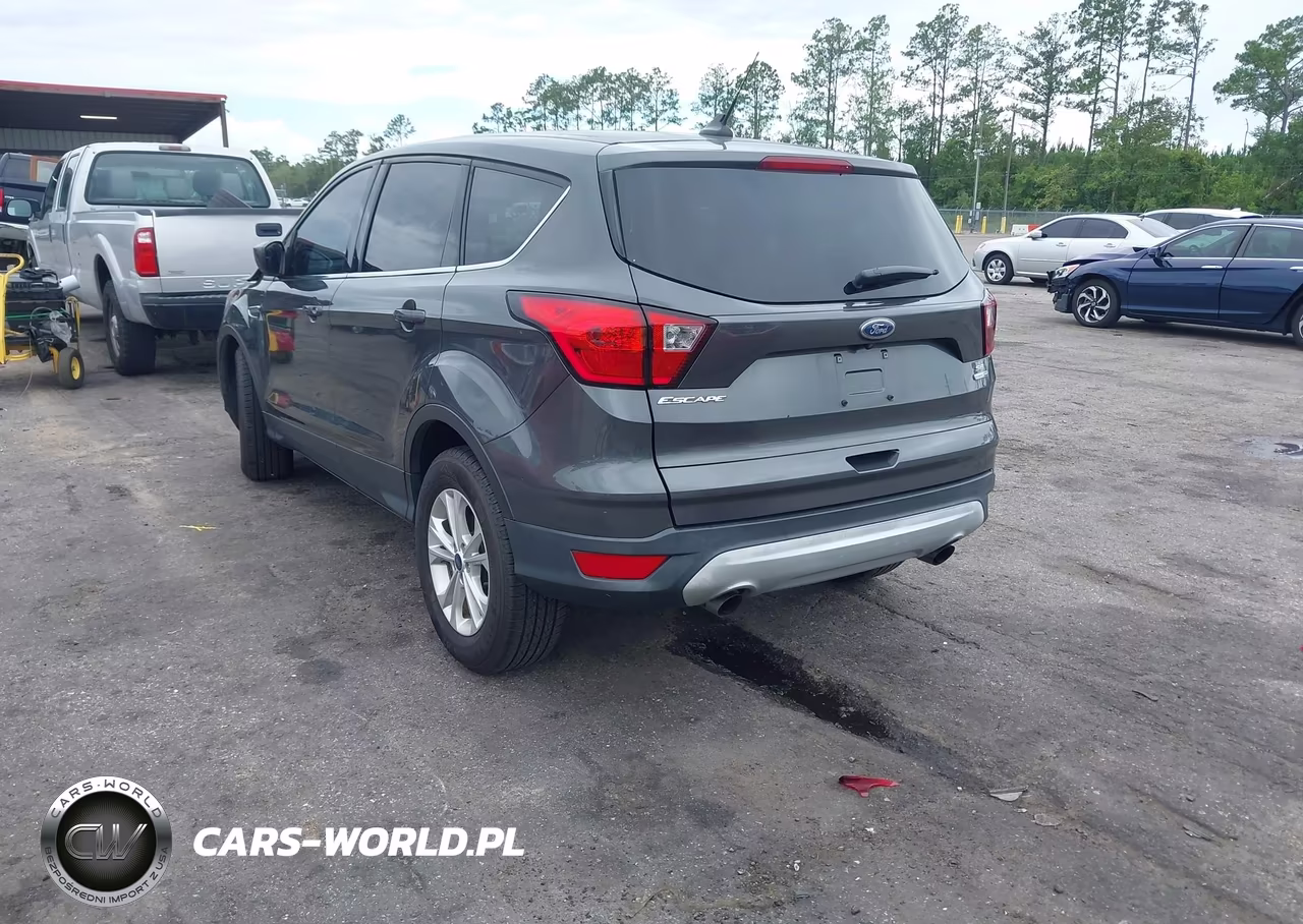 2019 Ford Escape Se VIN:1FMCU9GD4KUC05830 - 3