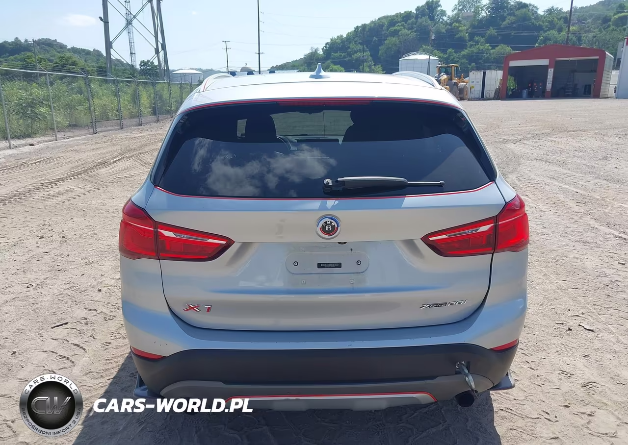 2018 BMW X1 xDrive28I VIN:WBXHT3C34J5L32919 - 16