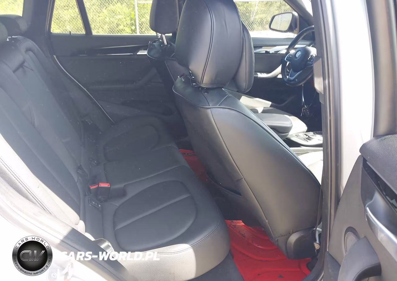 2018 BMW X1 xDrive28I VIN:WBXHT3C34J5L32919 - 8