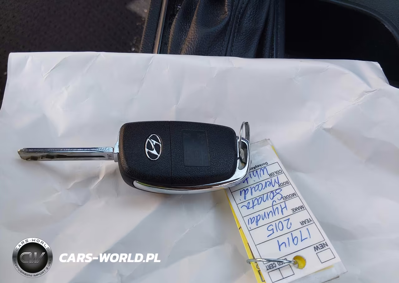 2015 Hyundai Sonata Se VIN:5NPE24AF0FH211608 - 11