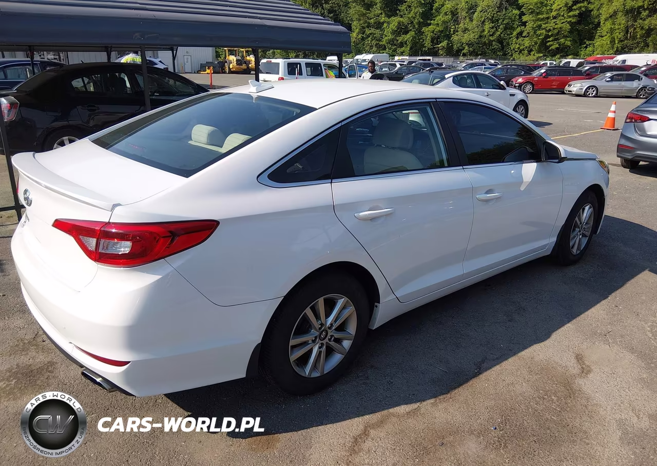 2015 Hyundai Sonata Se VIN:5NPE24AF0FH211608 - 4