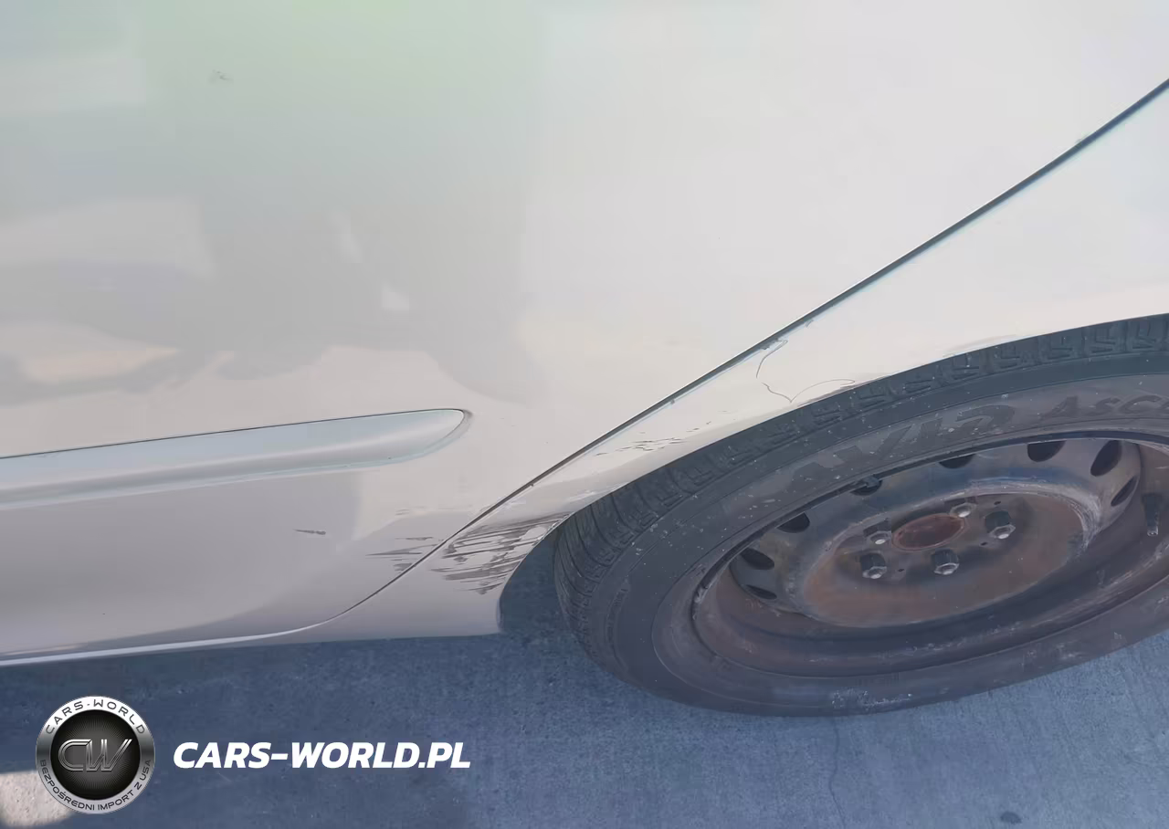 2002 Toyota Camry Le VIN:4T1BE32K72U007951 - 13
