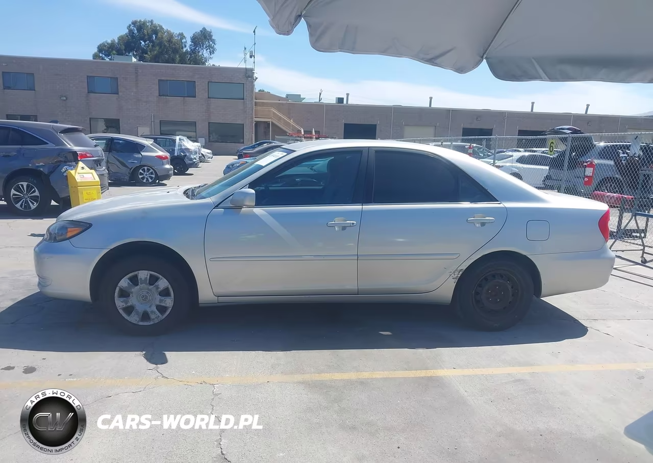 2002 Toyota Camry Le VIN:4T1BE32K72U007951 - 16