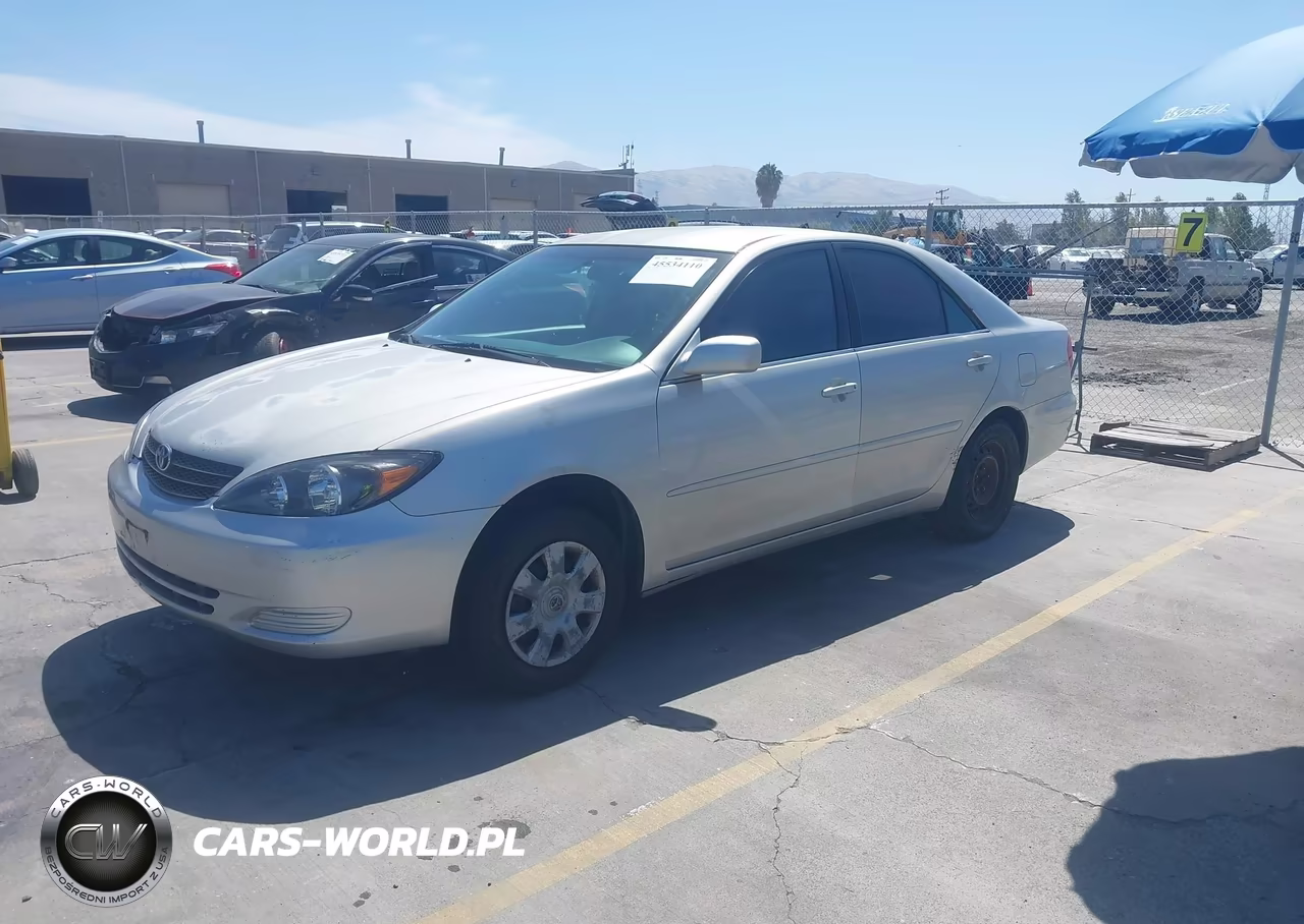 2002 Toyota Camry Le VIN:4T1BE32K72U007951 - 2