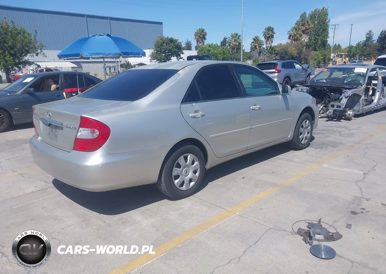 2002 Toyota Camry Le VIN:4T1BE32K72U007951 - 4