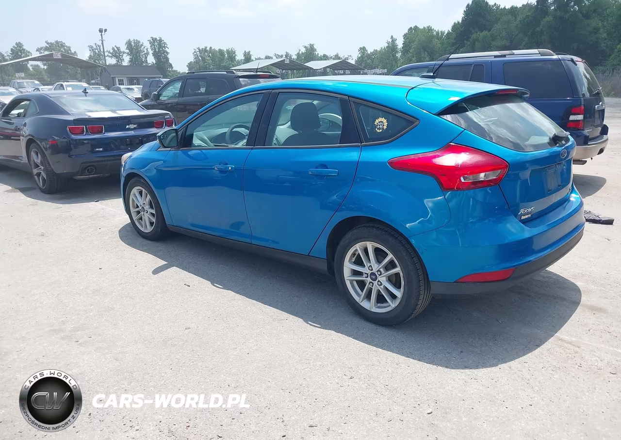 2015 Ford Focus Se VIN:1FADP3K20FL295031 - 3