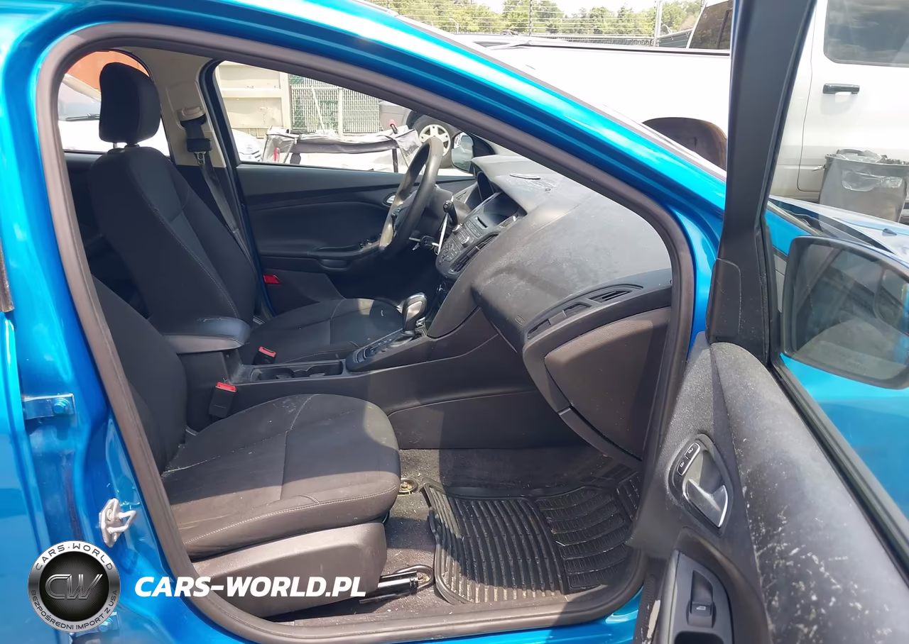 2015 Ford Focus Se VIN:1FADP3K20FL295031 - 5