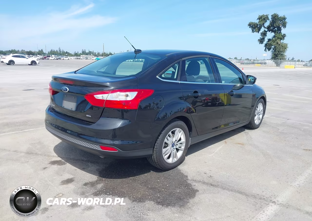 2012 Ford Focus Sel VIN:1FAHP3H29CL362777 - 4