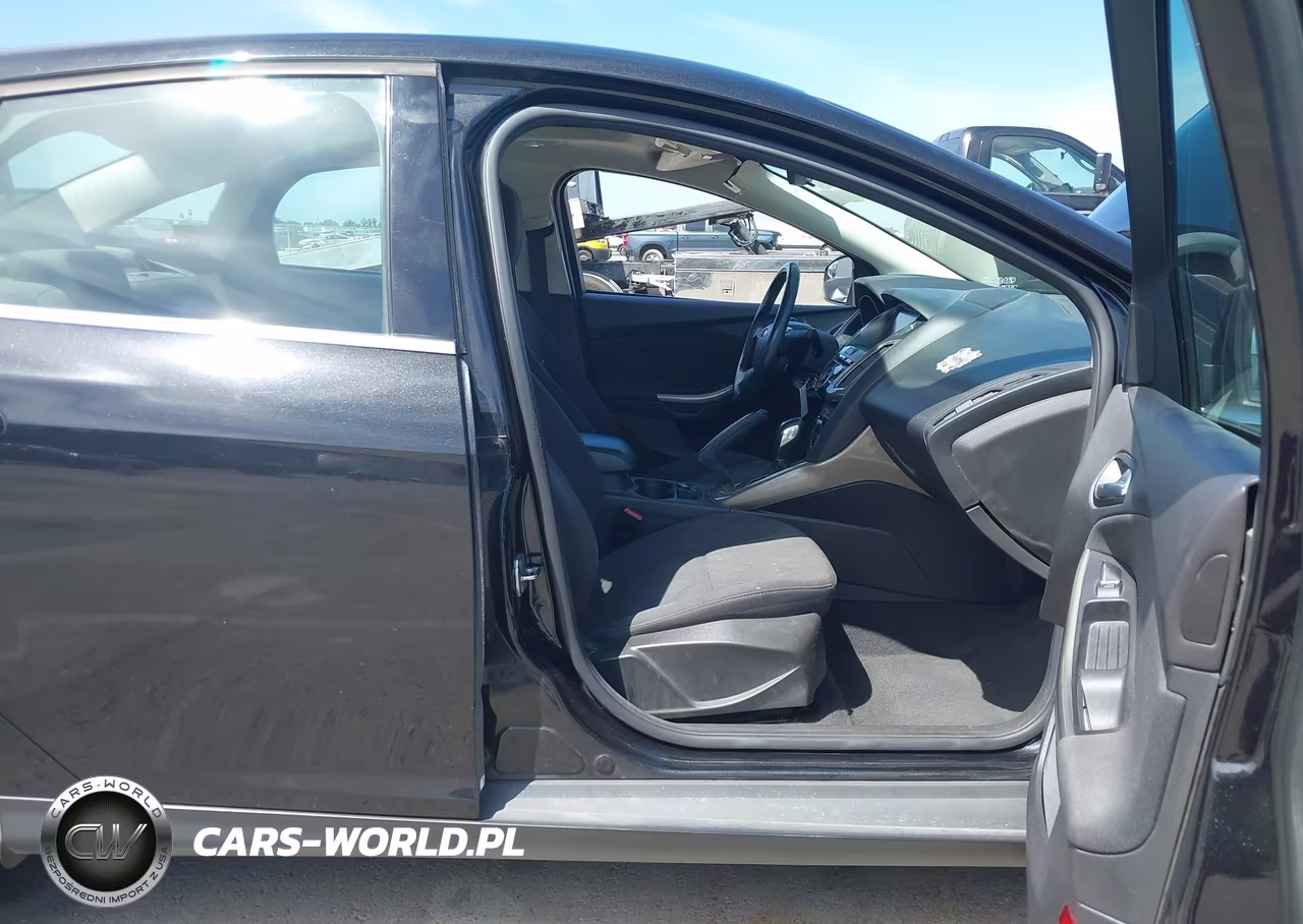 2012 Ford Focus Sel VIN:1FAHP3H29CL362777 - 5