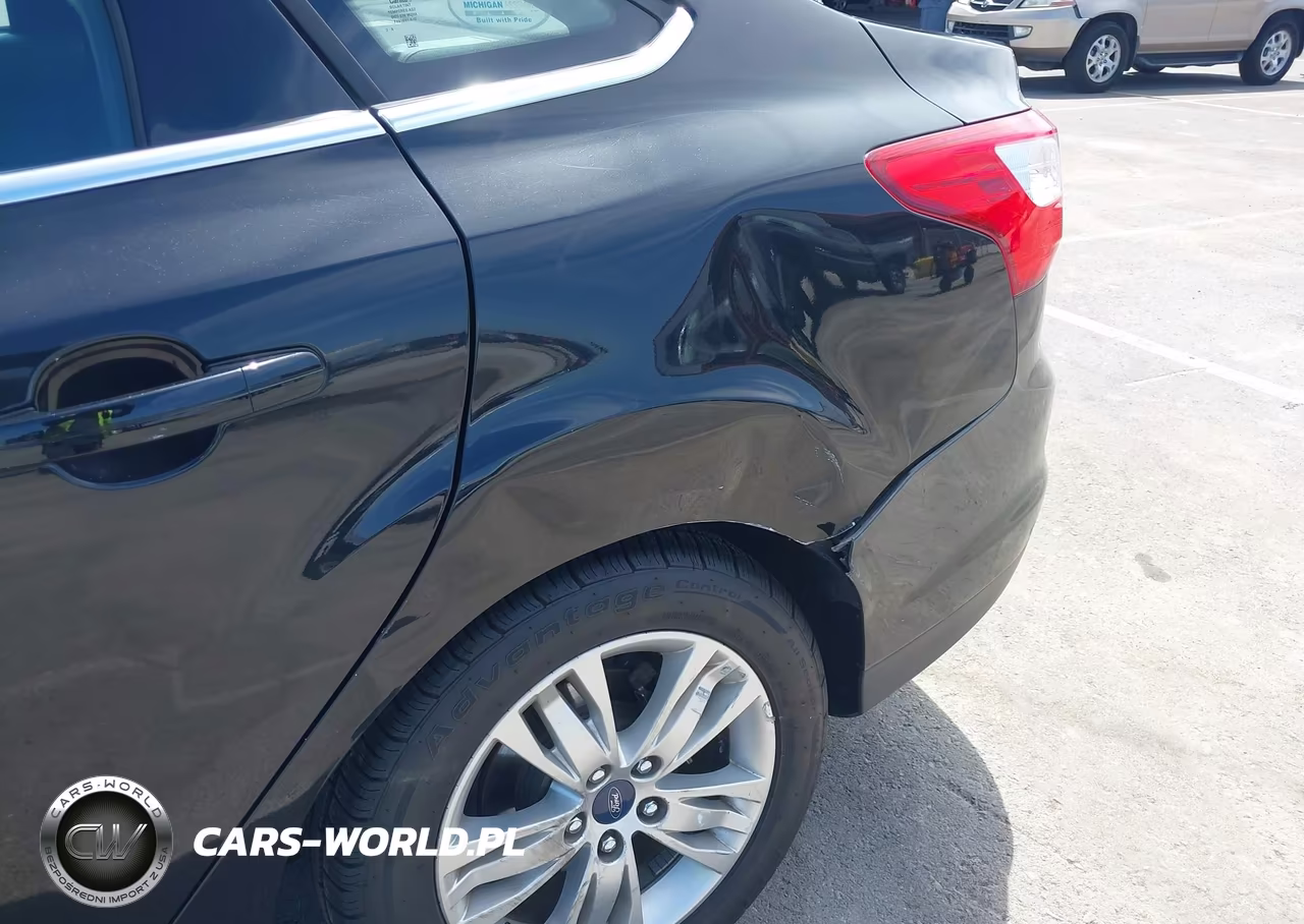 2012 Ford Focus Sel VIN:1FAHP3H29CL362777 - 6