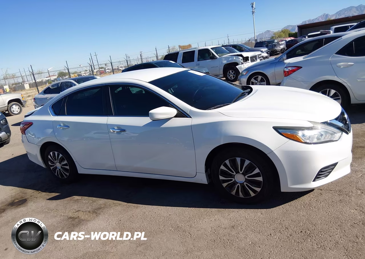 2018 Nissan Altima VIN:1N4AL3APXJC260789 - 13