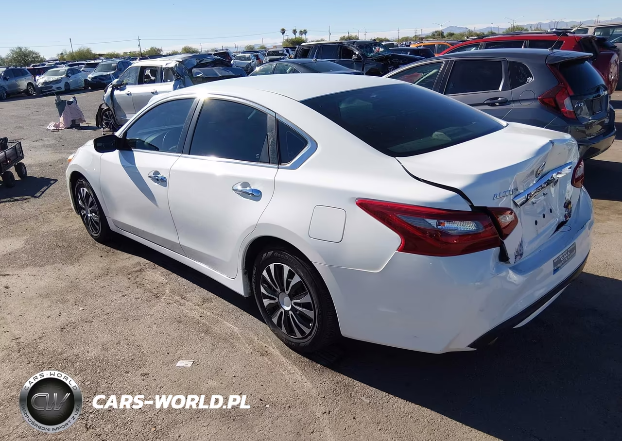 2018 Nissan Altima VIN:1N4AL3APXJC260789 - 3