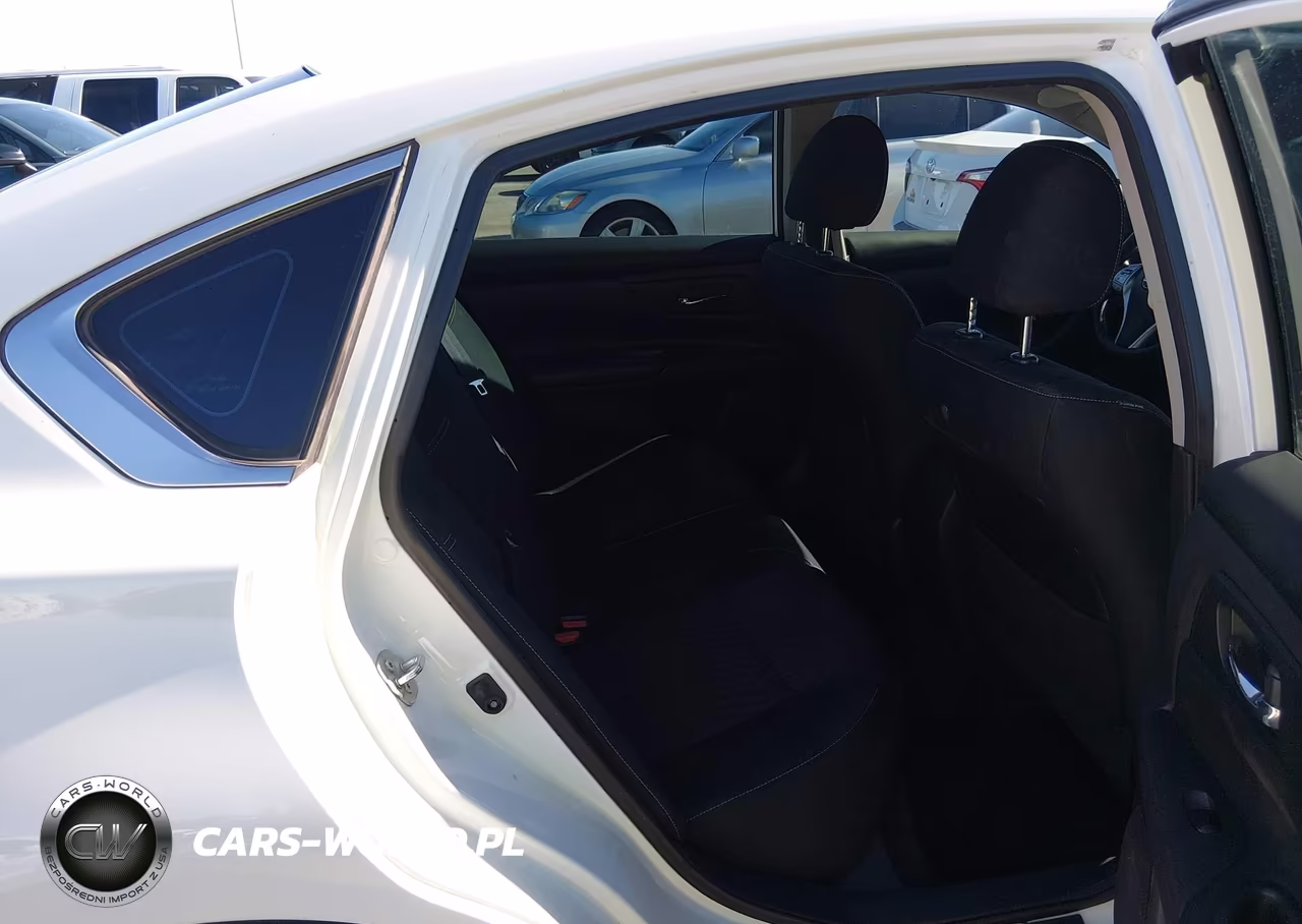 2018 Nissan Altima VIN:1N4AL3APXJC260789 - 8