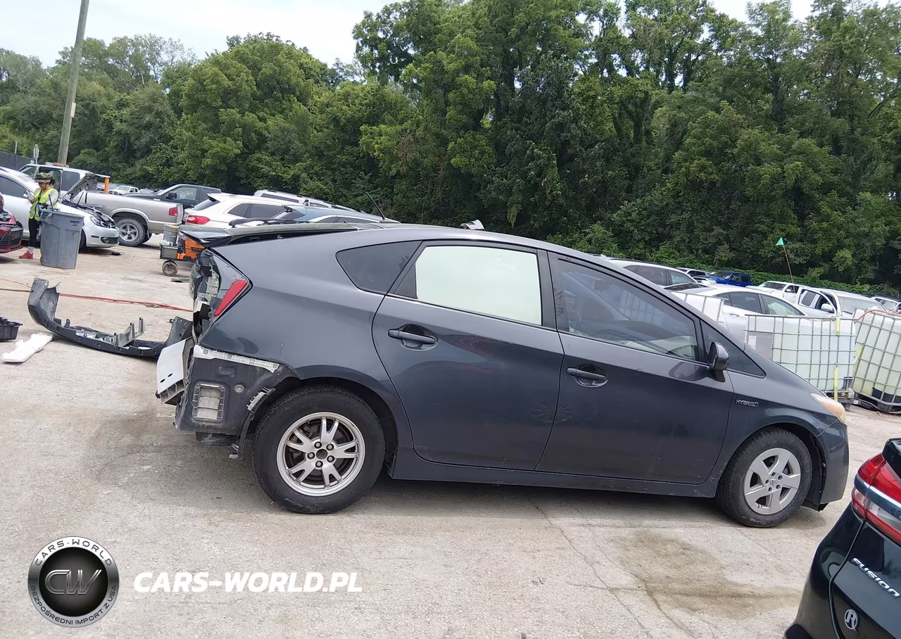 2011 Toyota Prius Two VIN:JTDKN3DU0B1361959 - 14