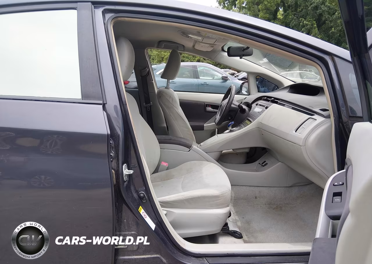 2011 Toyota Prius Two VIN:JTDKN3DU0B1361959 - 5