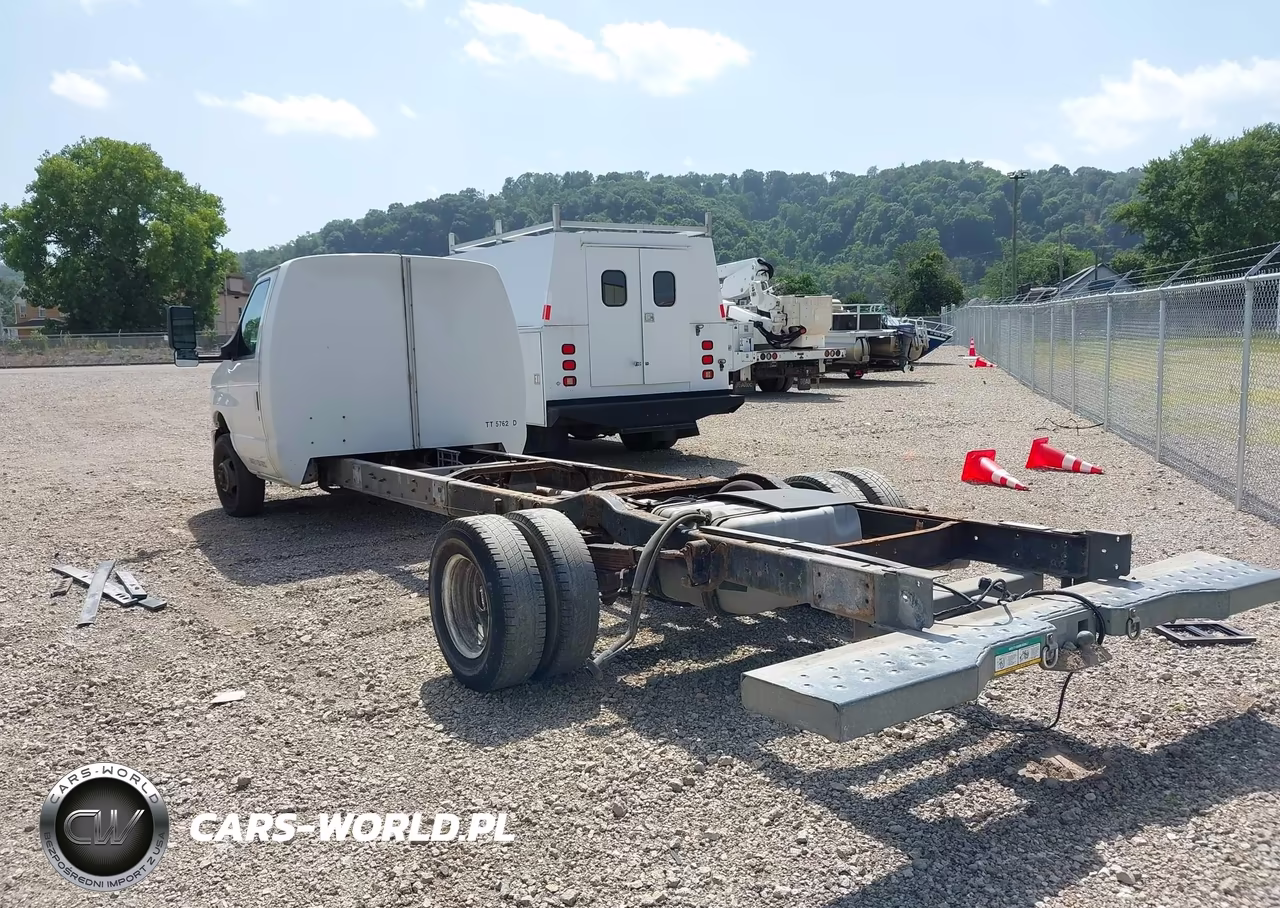 2011 Ford Econoline Commercial Cutaway VIN:1FDXE4FS5BDA96361 - 3