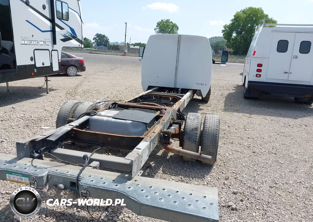 2011 Ford Econoline Commercial Cutaway VIN:1FDXE4FS5BDA96361 - 4
