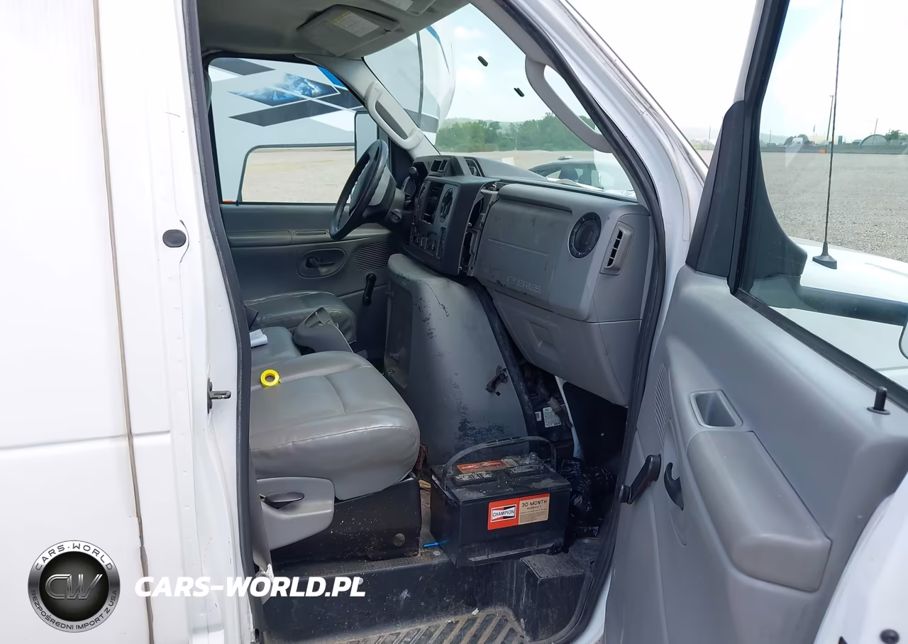 2011 Ford Econoline Commercial Cutaway VIN:1FDXE4FS5BDA96361 - 5