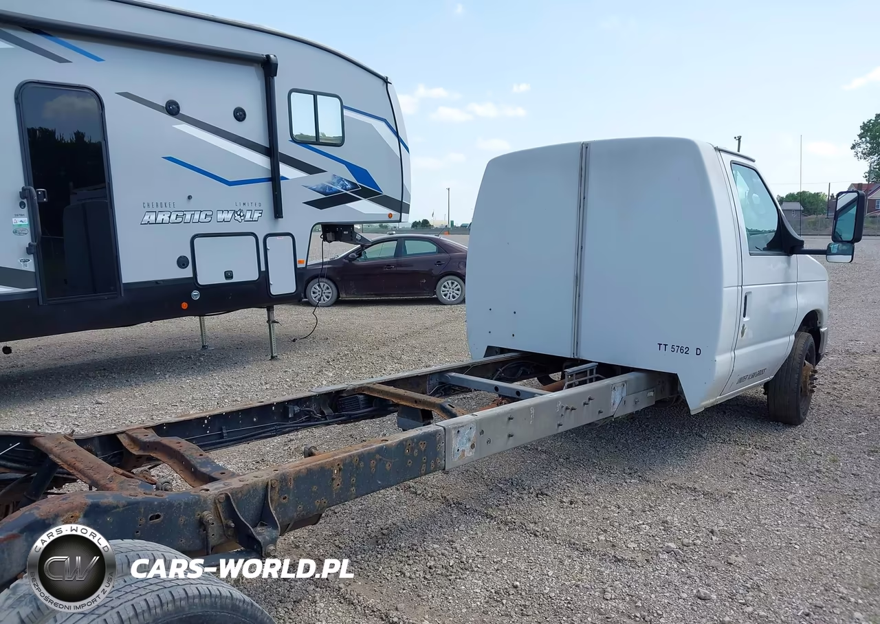 2011 Ford Econoline Commercial Cutaway VIN:1FDXE4FS5BDA96361 - 8