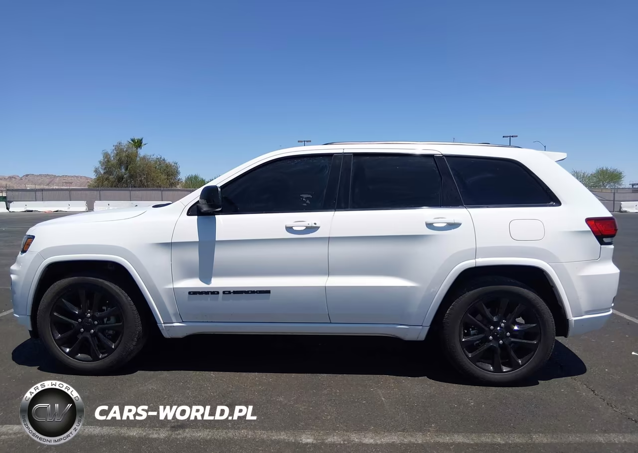 2019 Jeep Grand Cherokee Altitude 4X2 VIN:1C4RJEAGXKC530572 - 14