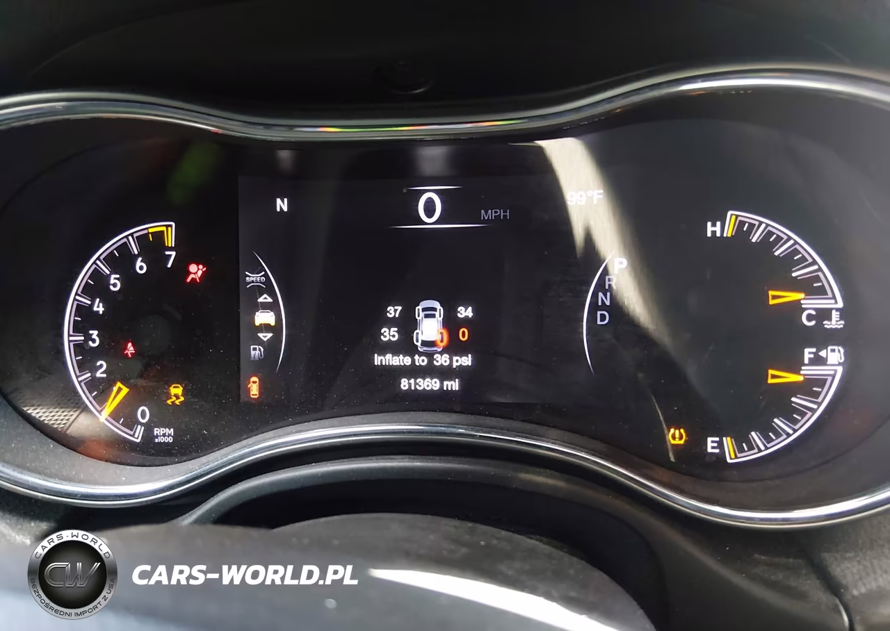 2019 Jeep Grand Cherokee Altitude 4X2 VIN:1C4RJEAGXKC530572 - 7