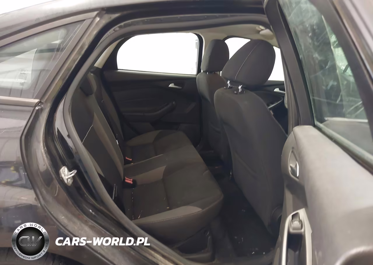 2014 Ford Focus Se VIN:1FADP3F27EL304820 - 8