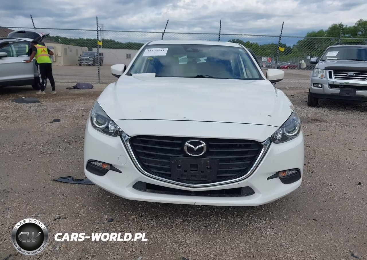 2018 Mazda Mazda3 Touring VIN:3MZBN1L34JM172257 - 12