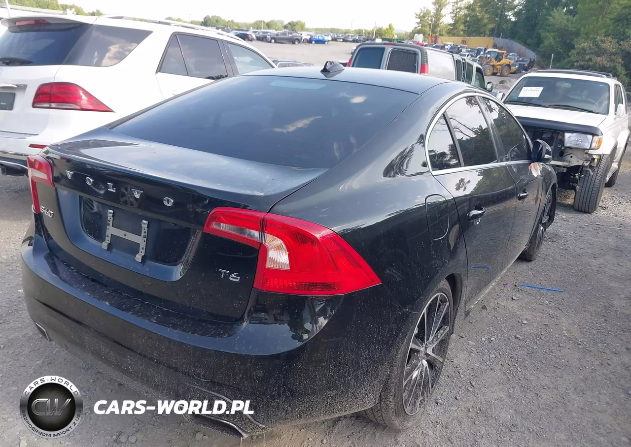 2016 Volvo S60 T6 Drive-E VIN:YV149MFK9G2395201 - 4