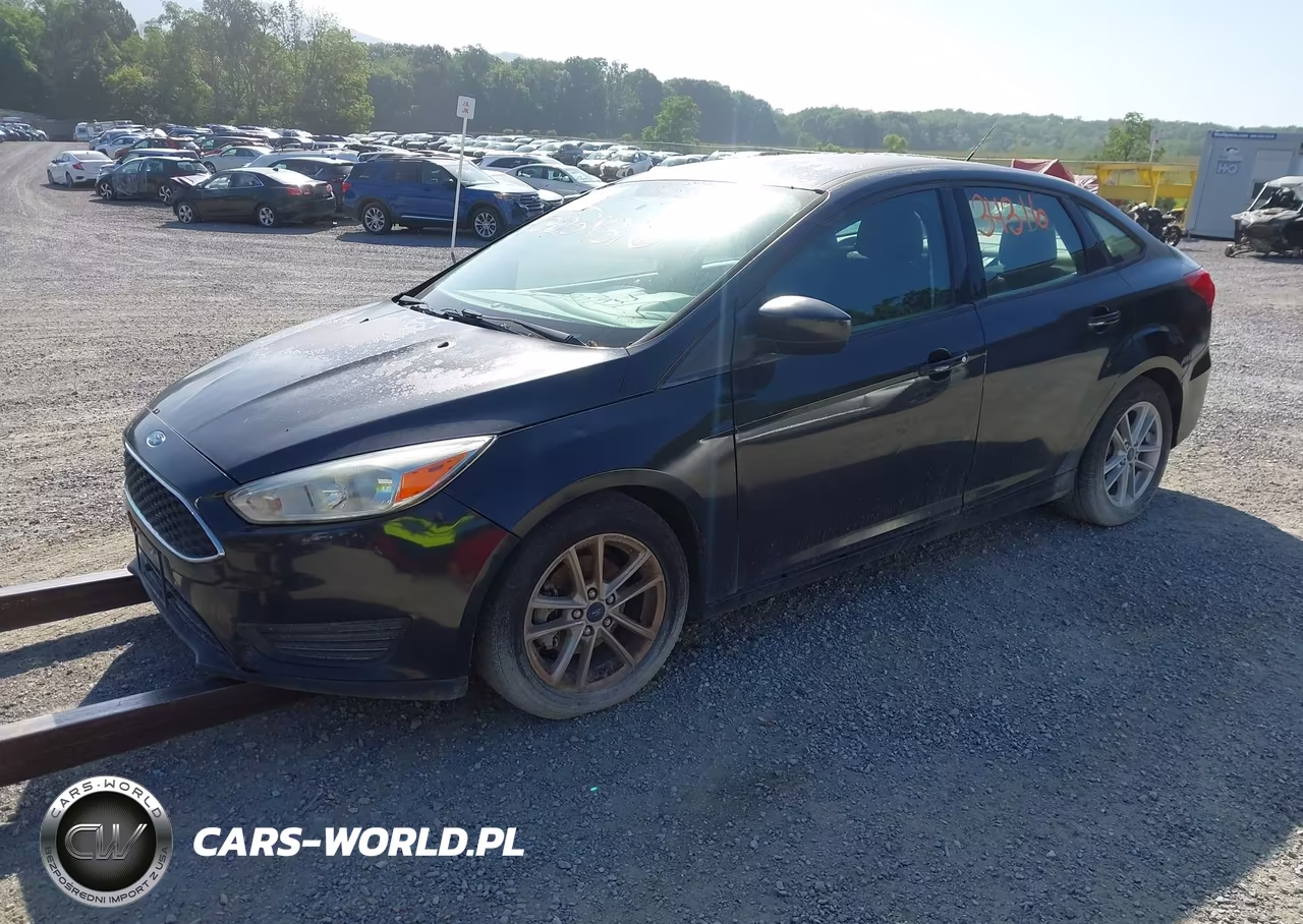 2018 Ford Focus Se VIN:1FADP3F21JL242924 - 2