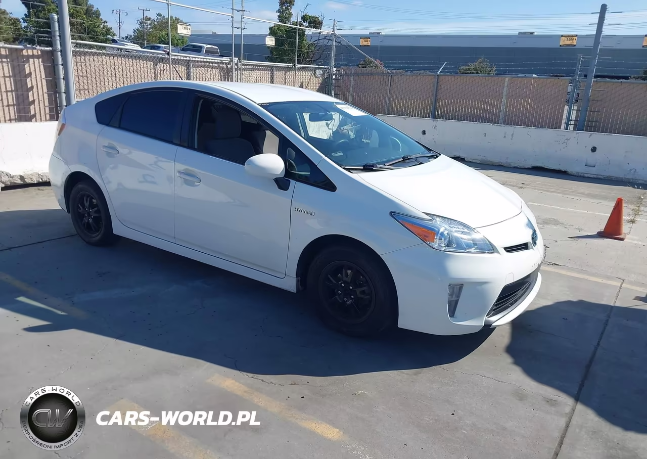 2013 Toyota Prius Two – zdjęcie 1 z 16
