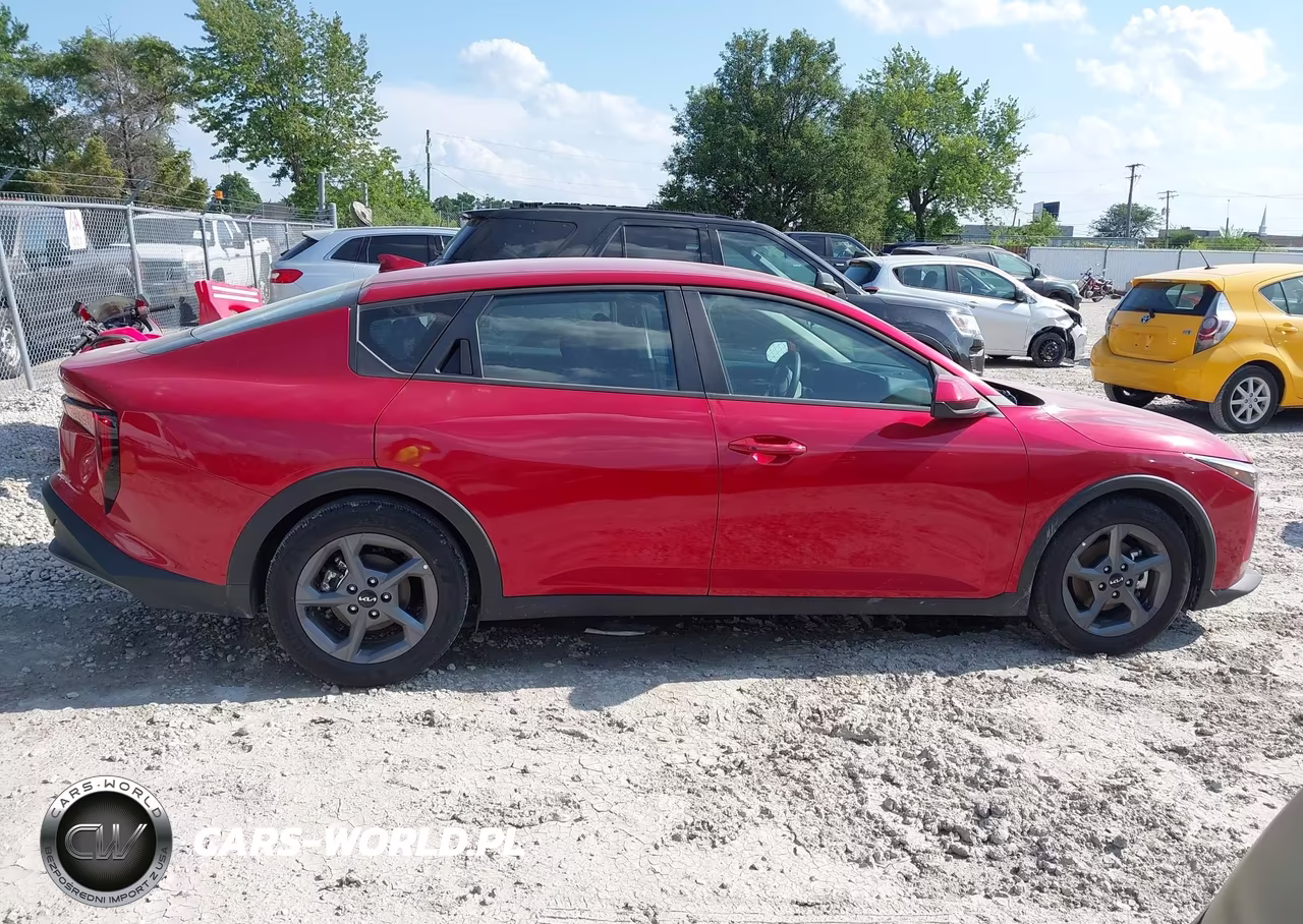 2025 Kia K4 Lxs VIN:3KPFT4DE3SE105527 - 13