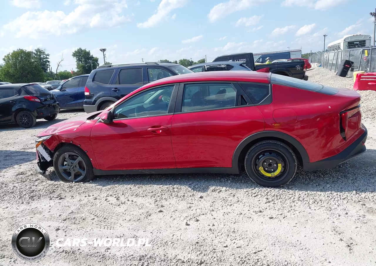 2025 Kia K4 Lxs VIN:3KPFT4DE3SE105527 - 14