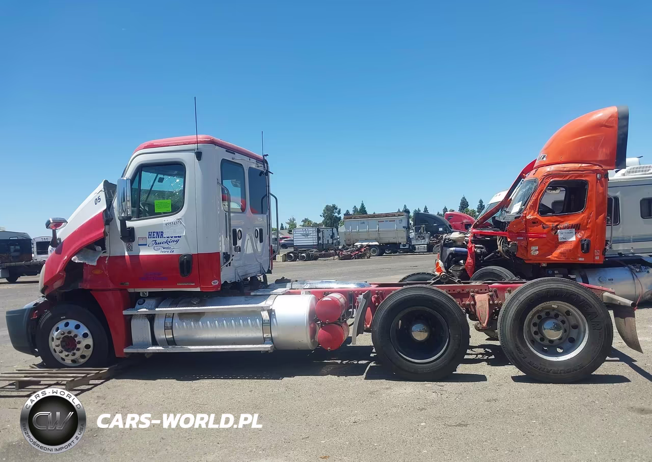2012 Freightliner Cascadia 125 VIN:1FUJGEDR3CSBF6961 - 14