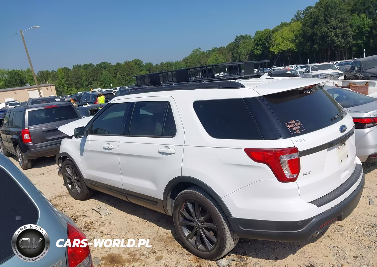 2018 Ford Explorer Xlt VIN:1FM5K7D8XJGB74364 - 15