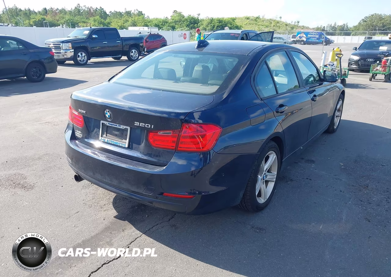 2015 BMW 320I xDrive VIN:WBA3C3C59FK202844 - 4