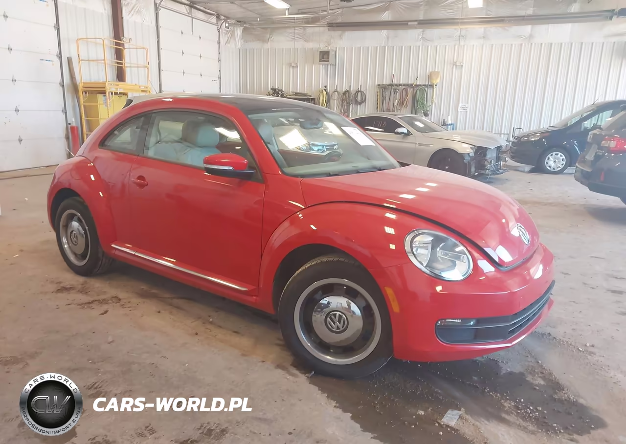 2013 Volkswagen Beetle 2.5L – zdjęcie 1 z 16