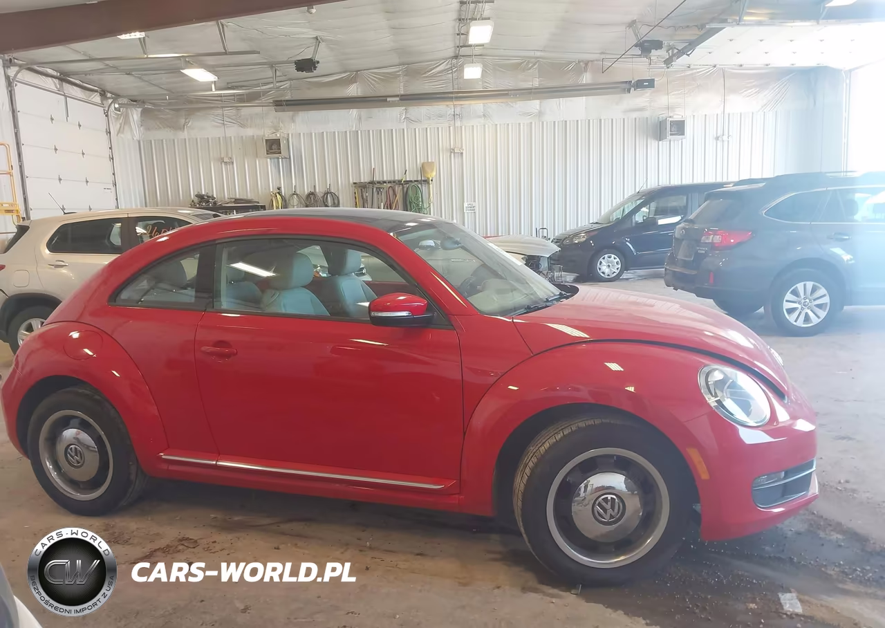 2013 Volkswagen Beetle 2.5L VIN:3VWJX7AT0DM614273 - 13