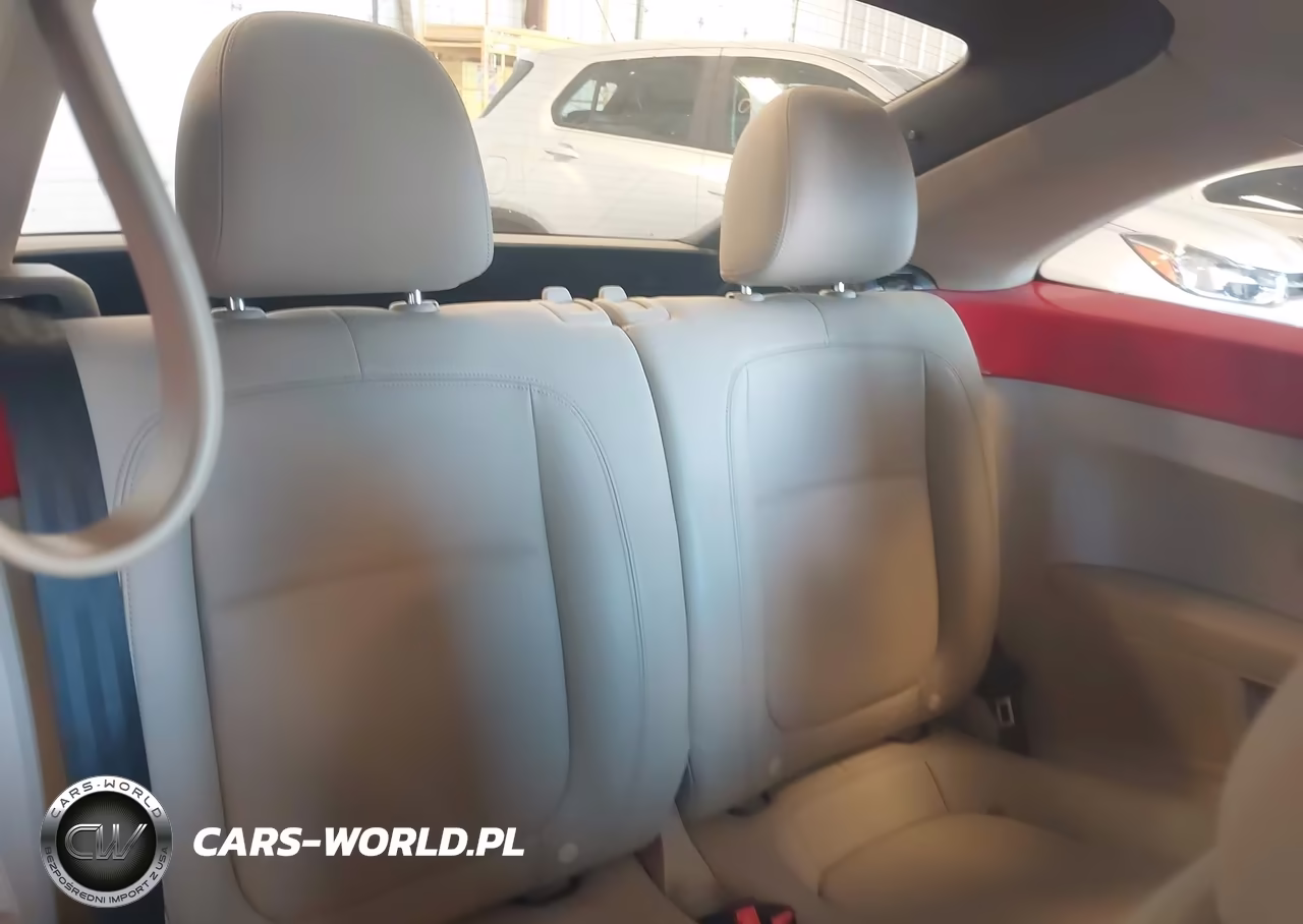 2013 Volkswagen Beetle 2.5L VIN:3VWJX7AT0DM614273 - 8