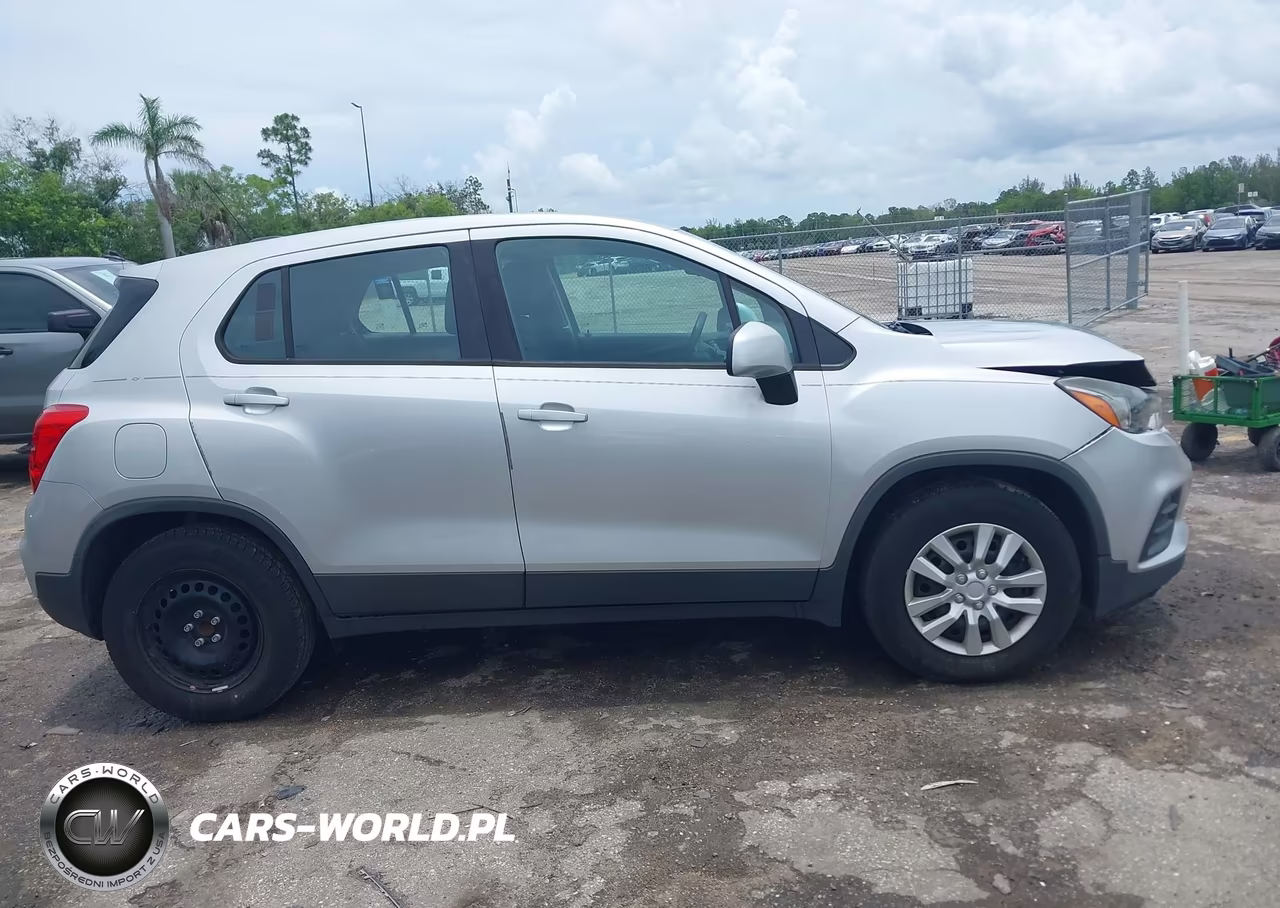 2019 Chevrolet Trax Ls VIN:3GNCJKSB8KL118363 - 13
