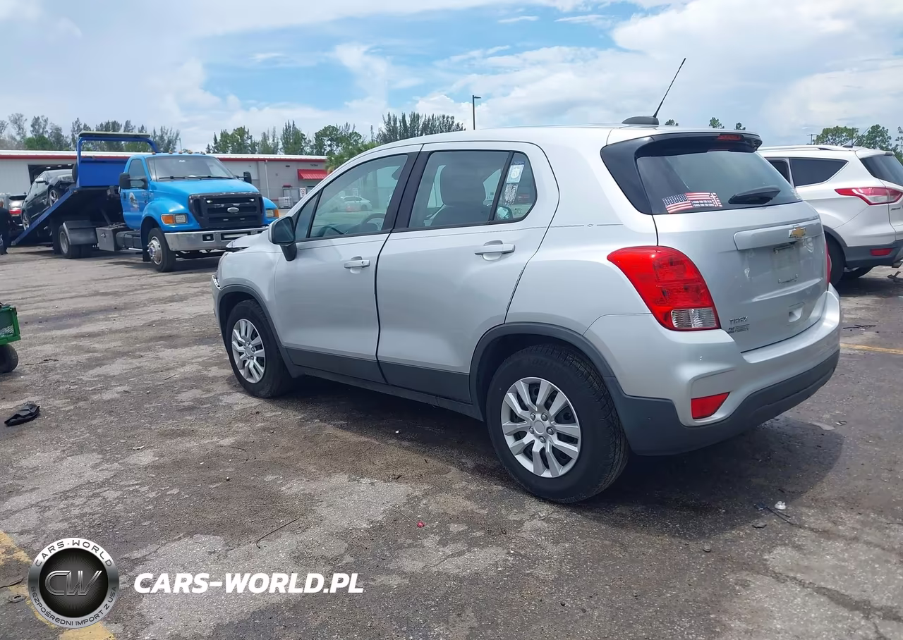2019 Chevrolet Trax Ls VIN:3GNCJKSB8KL118363 - 3