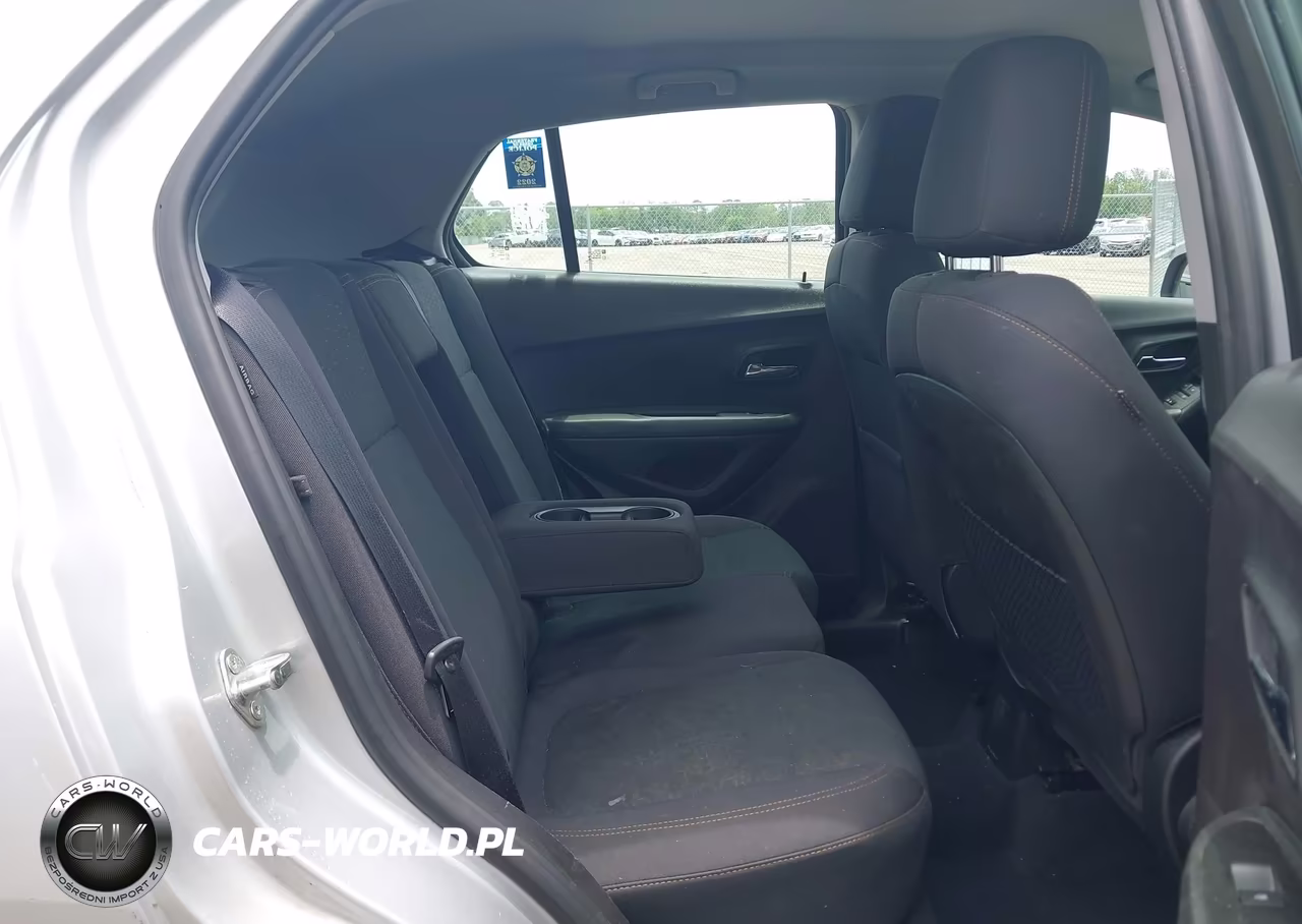 2019 Chevrolet Trax Ls VIN:3GNCJKSB8KL118363 - 8