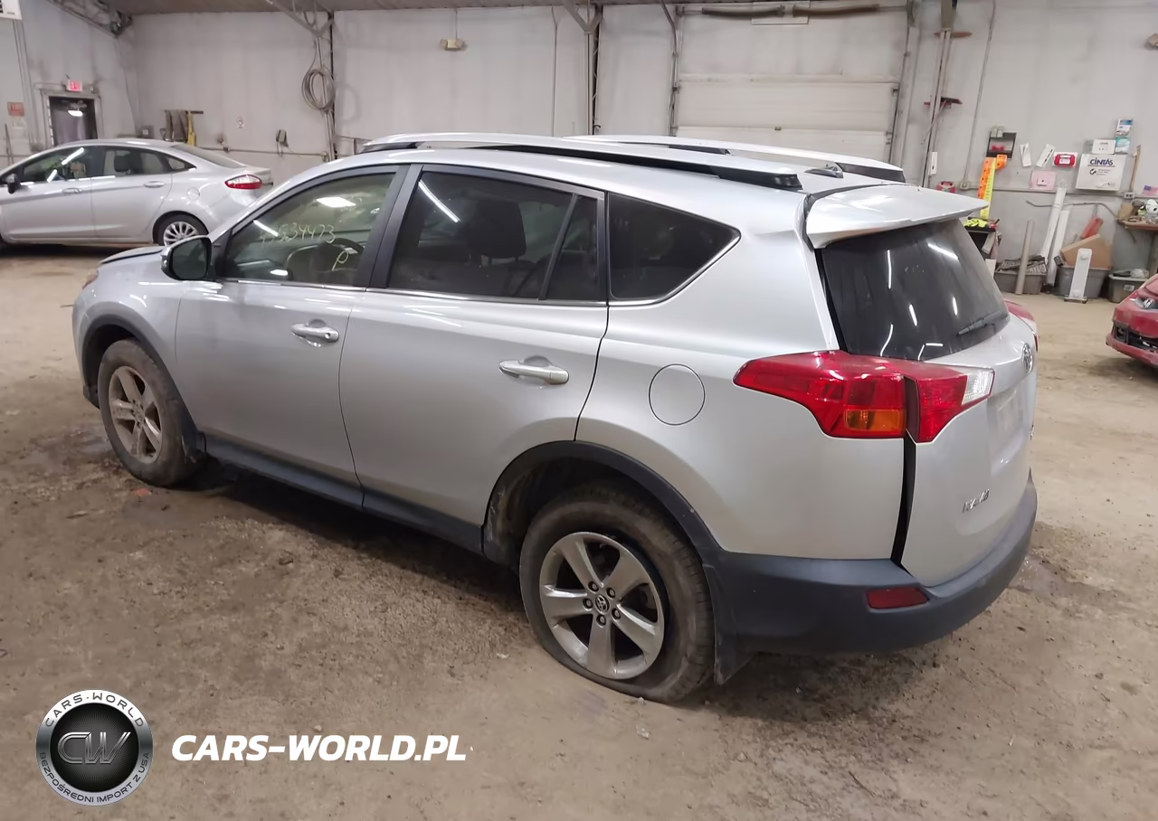 2015 Toyota Rav4 Xle VIN:JTMRFREV9FJ014495 - 3