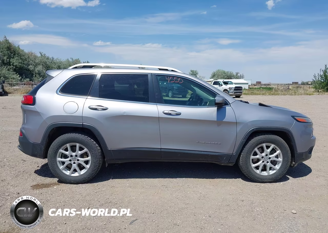 2017 Jeep Cherokee Latitude VIN:1C4PJMCB7HD213998 - 14