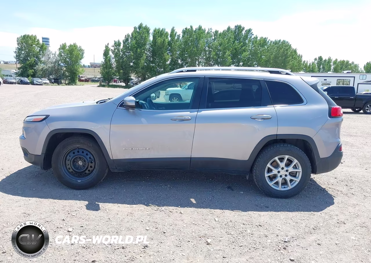 2017 Jeep Cherokee Latitude VIN:1C4PJMCB7HD213998 - 15